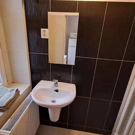 Lägenhet Skyline Nest On Borivojova Prag